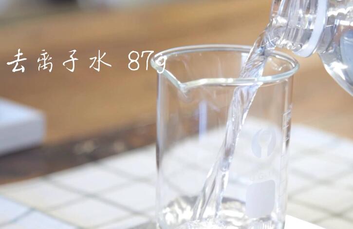 做洗衣液需要用什么水？