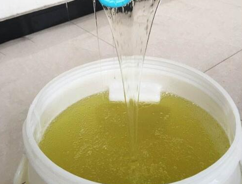 什么原料可以提高洗潔精的發(fā)泡效果？