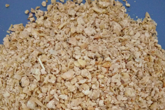 羊催肥是用豆粕還是用熟黃豆好 羊催肥是用豆粕還是用熟黃豆好